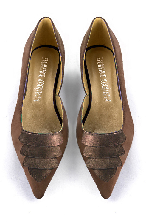 Chocolate brown and bronze gold women's open arch dress pumps. Pointed toe. Flat flare heels. Top view - Florence KOOIJMAN